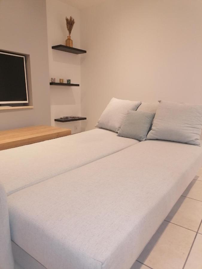 Appartement Paisible Entre Terre Et Mer Cabrieres  Ngoại thất bức ảnh